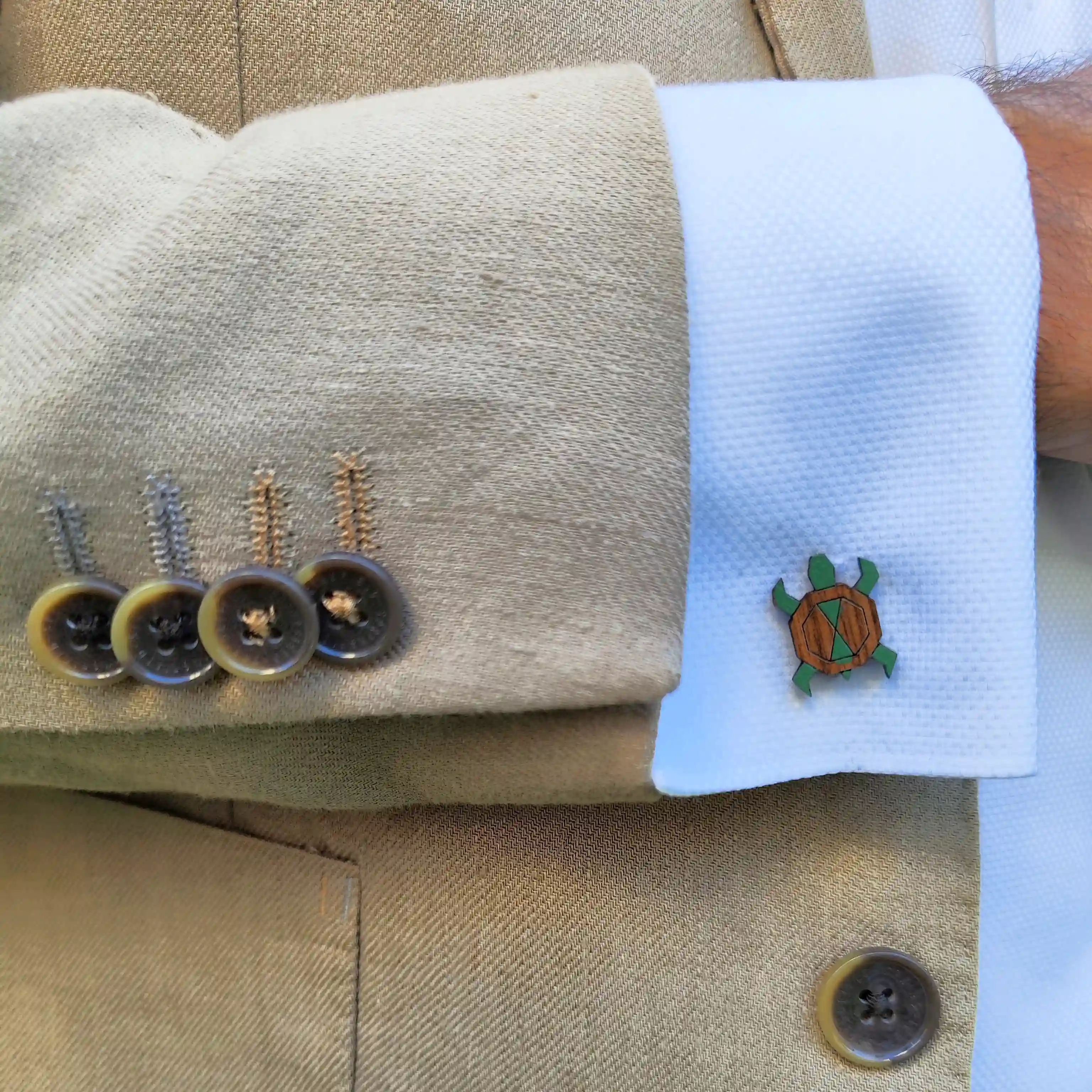 Gemelos hombre originales: El detalle distintivo para novios, invitados y eventos de empresa